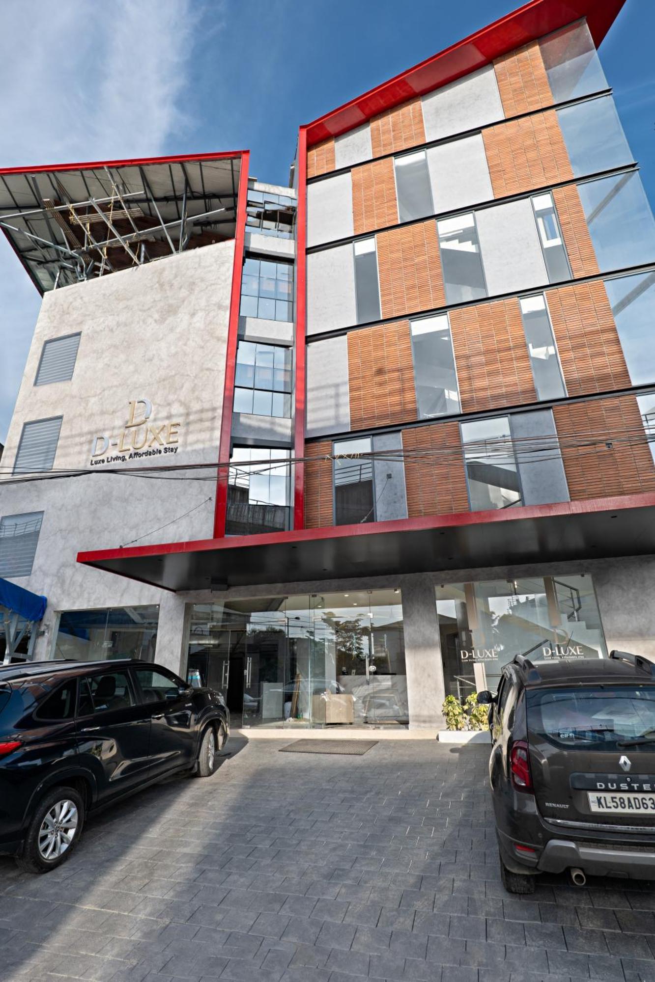 D-Luxe Hotel Kochi Dış mekan fotoğraf