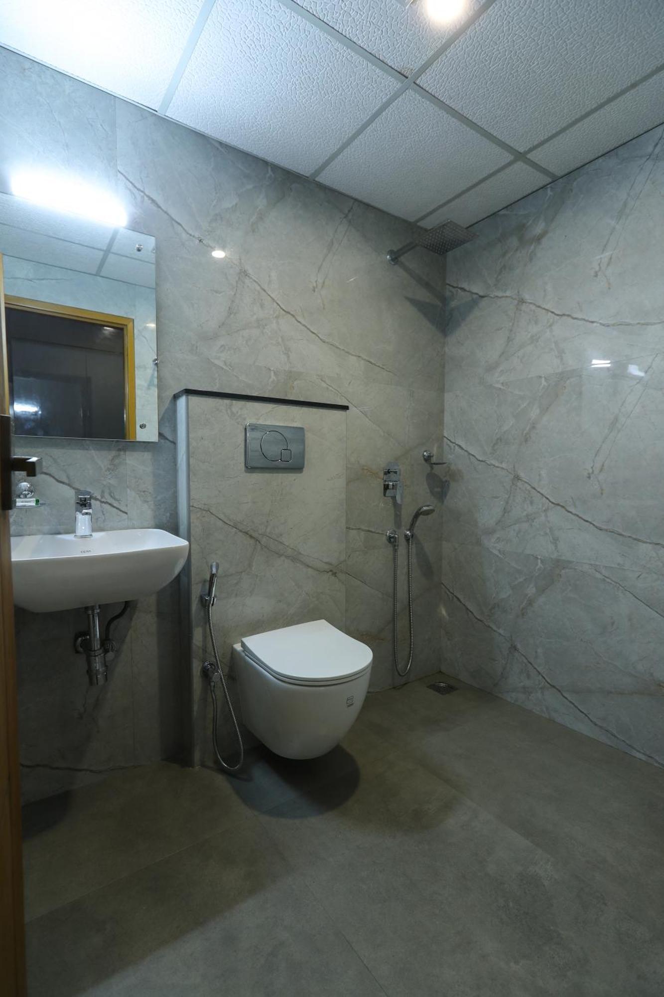 D-Luxe Hotel Kochi Dış mekan fotoğraf