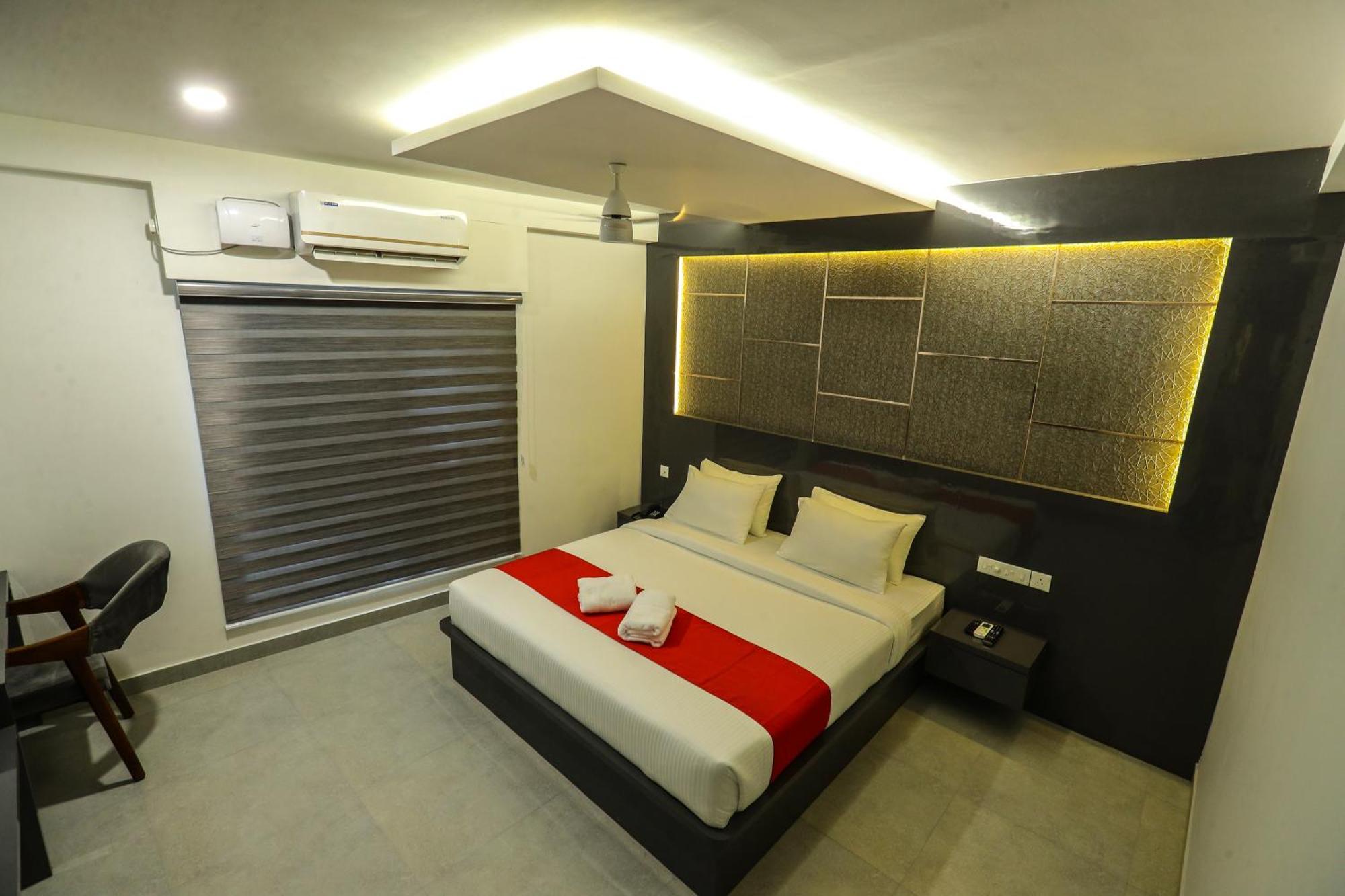 D-Luxe Hotel Kochi Dış mekan fotoğraf