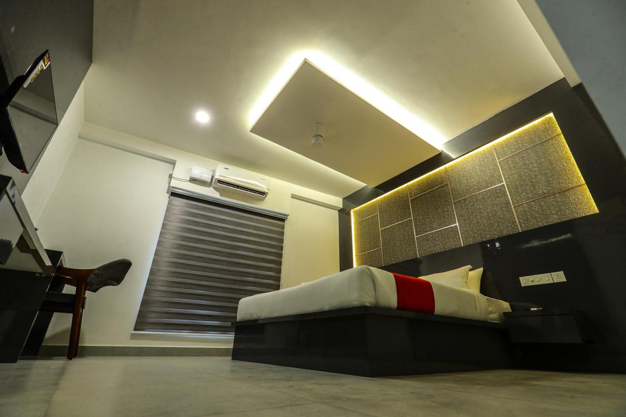 D-Luxe Hotel Kochi Dış mekan fotoğraf